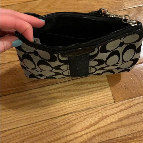 Wristlet - Picture 2 of 3